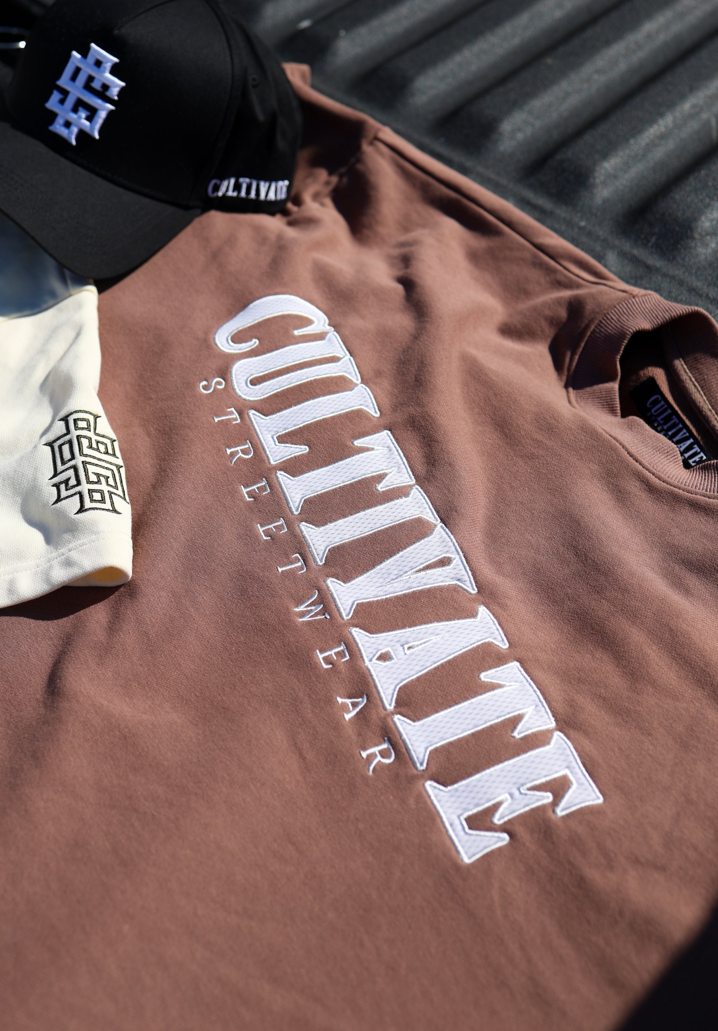 CULTIVATE  - STAPLE TEE "CHOCOLATE"