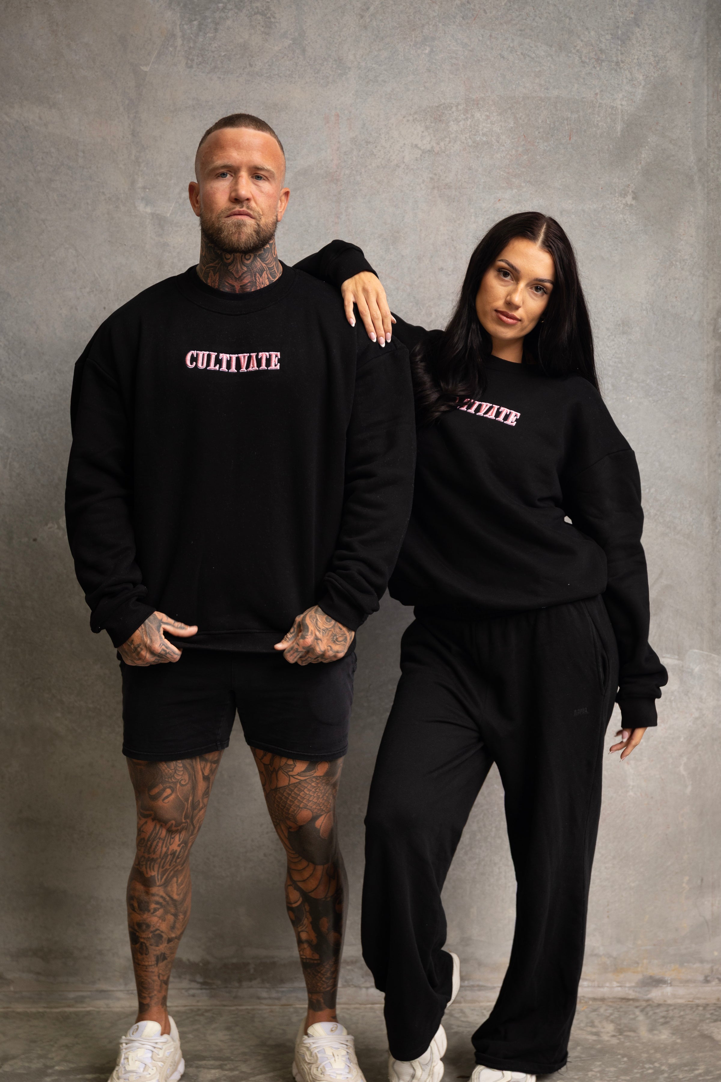 CULTIVATE - CREWNECK "BLACK ON BABY PINK"