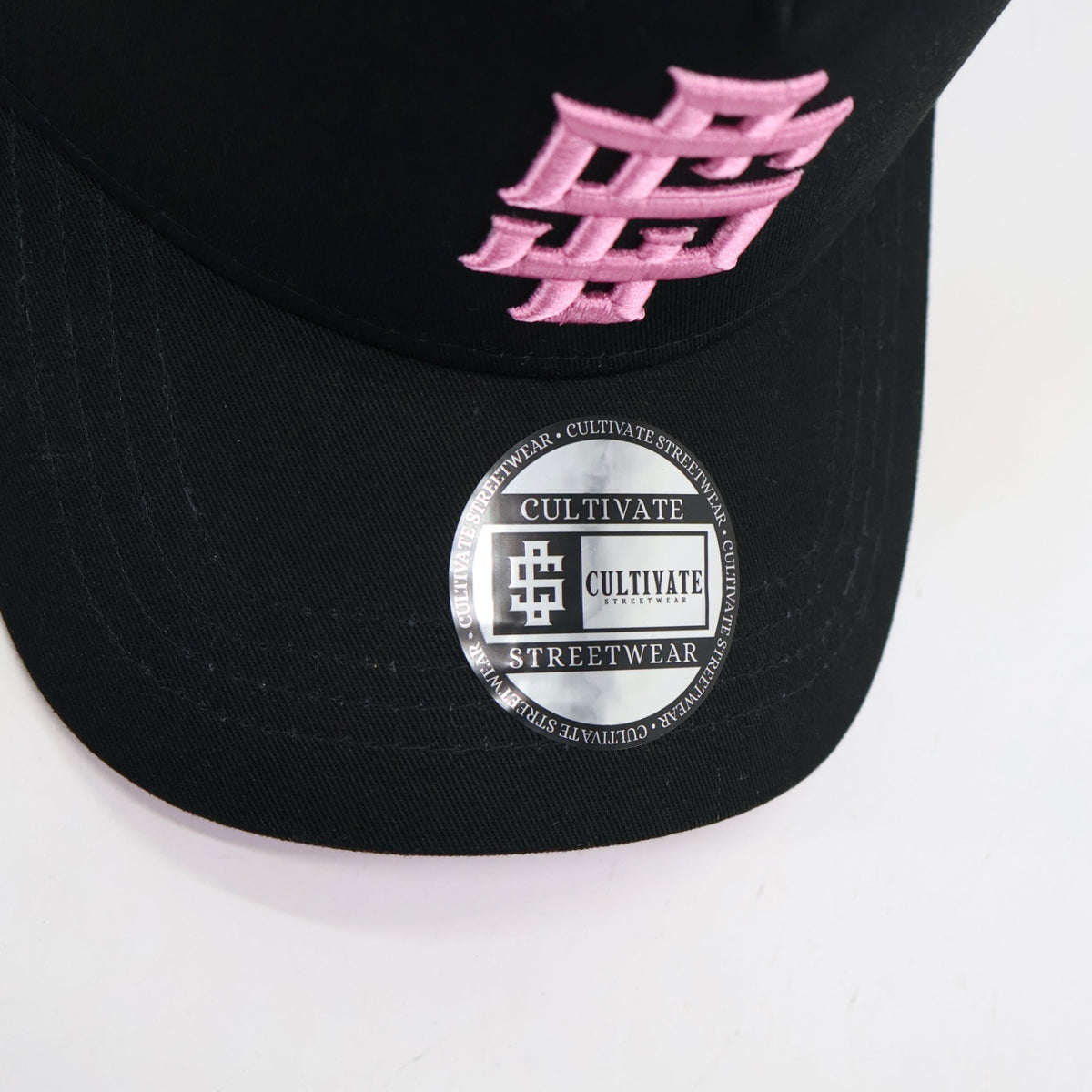A FRAME - BLACK ON BABY PINK