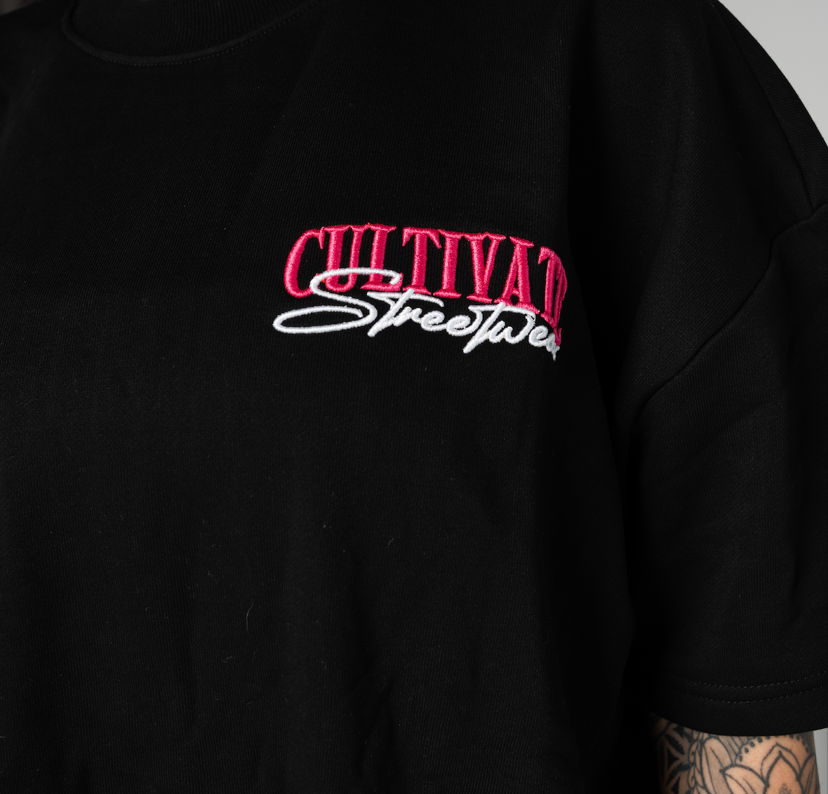 CULTIVATE - AUTHENTIC "BLACK ON ROSE PINK"